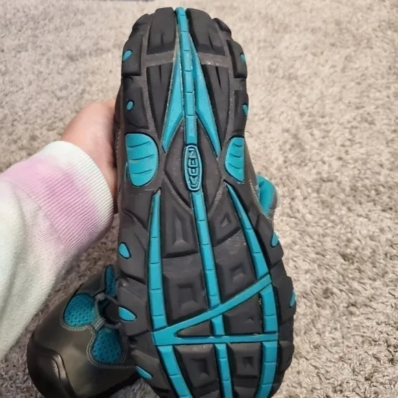 𝅺KEEN Outdoor Hiking Shoes