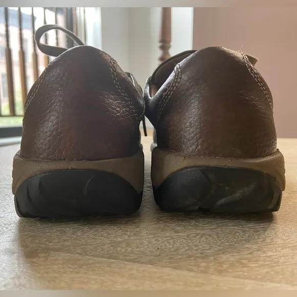Keen Presido Brown Tan Leather Oxford Sneaker Waterproof Cushioned Supportive