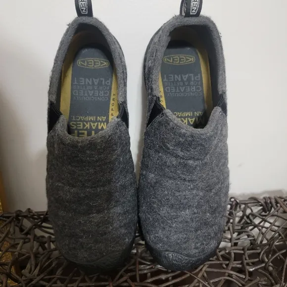 Keen Women’s Howser II Grey Felt Gray  Slip On Shoes Size 9.5