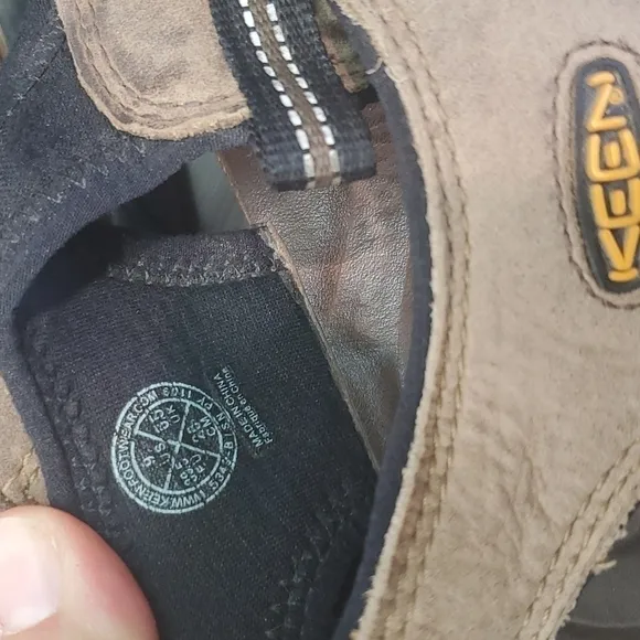 Keen Womens Outdoor Hiking Sandals Shoes sz 9