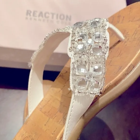 Kenneth Cole Jewel GlamAthon Flip Flop Sandal NIB