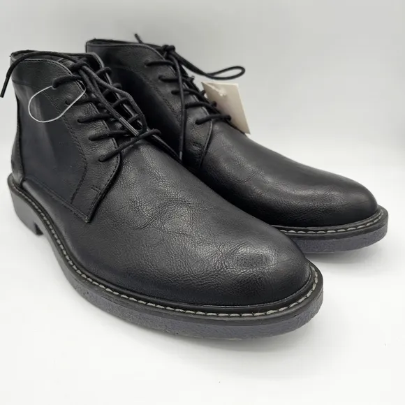 Kenneth Cole Reaction Black Trail Chukka Ankle Boots NWT, size 9.5