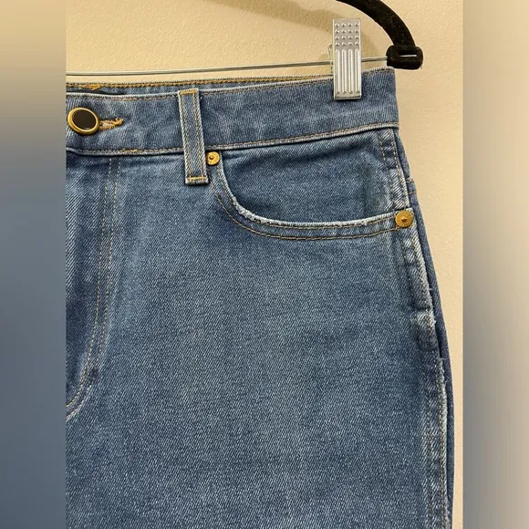 Khaite The Benny Crop Flare Jeans in Mid-Wash Blue - 29‎