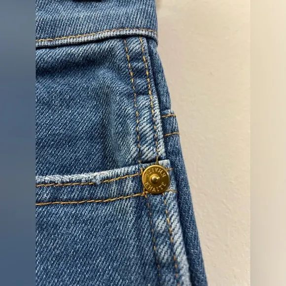 Khaite The Benny Crop Flare Jeans in Mid-Wash Blue - 29‎