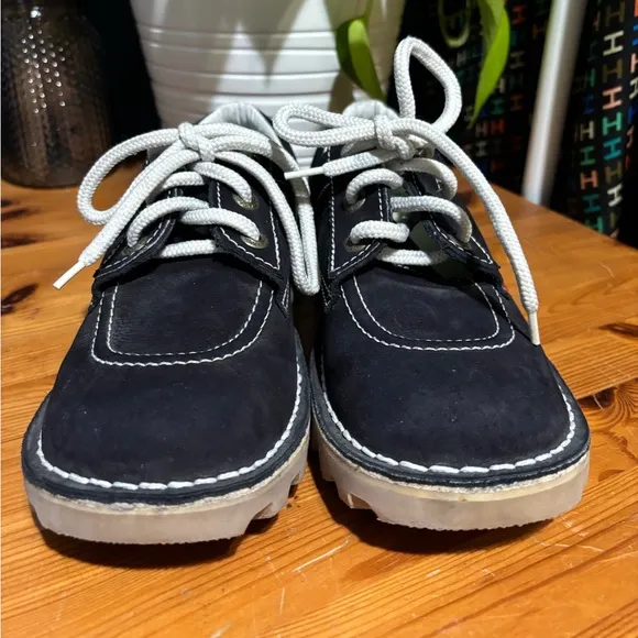 Kickers- Womens Navy Derbies