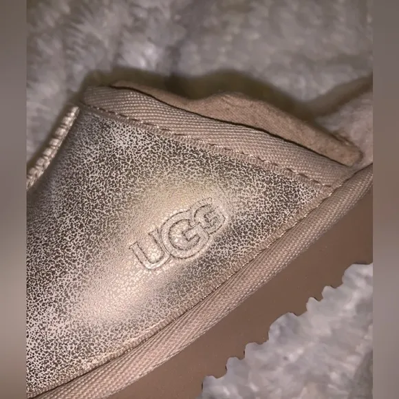 KIDS KEEGAN METALLIC UGG PLUSH FAUX FUR LINED SLIPPERS FOR KIDS