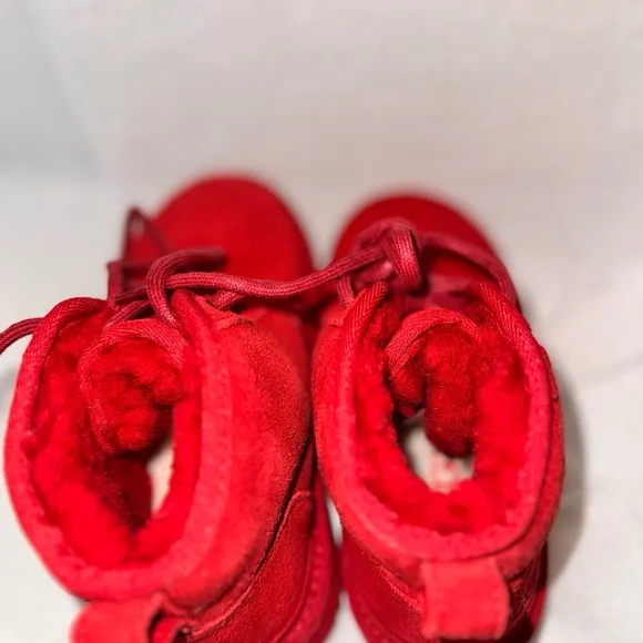 Kids Neumal II UGG Red boots