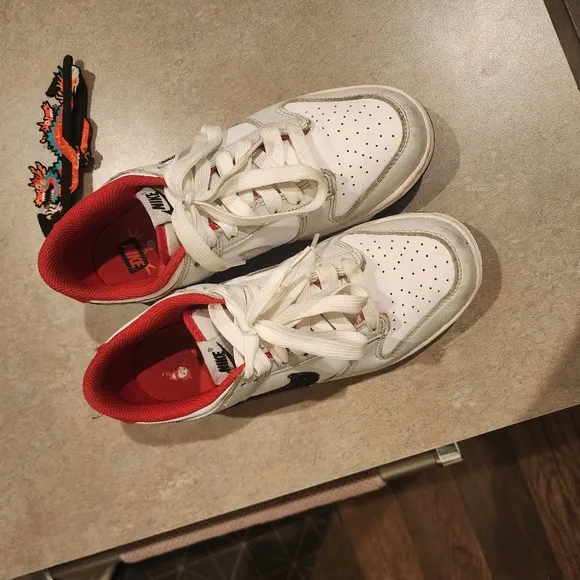Kids White and Red Sneakers Nike Dunk Low GS &quot;Year of the Dragon&quot; edition. 7Y