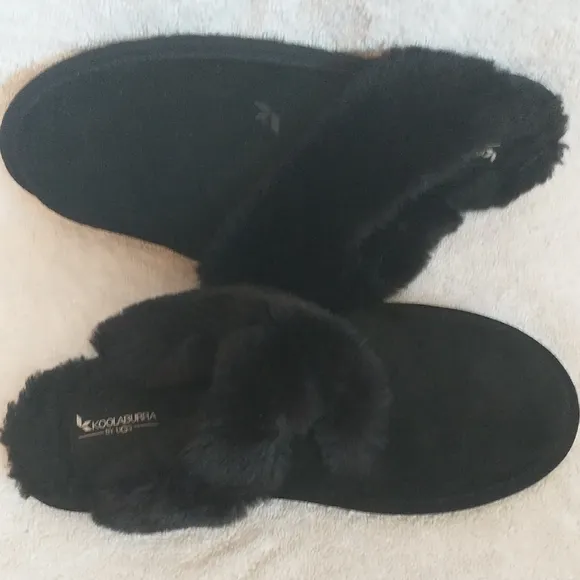 Koolaburra By Ugg Black Suede And Faux Fur Slippers Size 10 NWOT