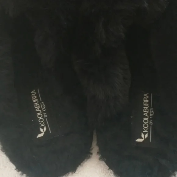 Koolaburra By Ugg Black Suede And Faux Fur Slippers Size 10 NWOT