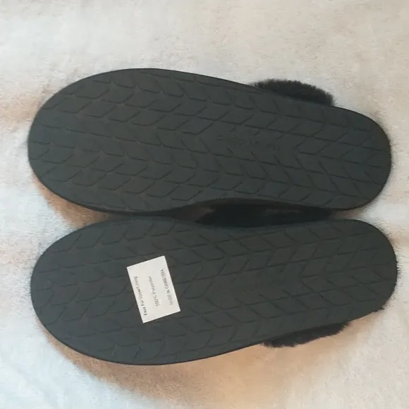 Koolaburra By Ugg Black Suede And Faux Fur Slippers Size 10 NWOT
