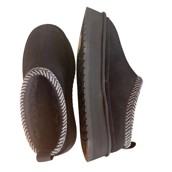 Koolaburra By UGG Women's Burree Platform Black Suede Slip-On Slippers With Chec