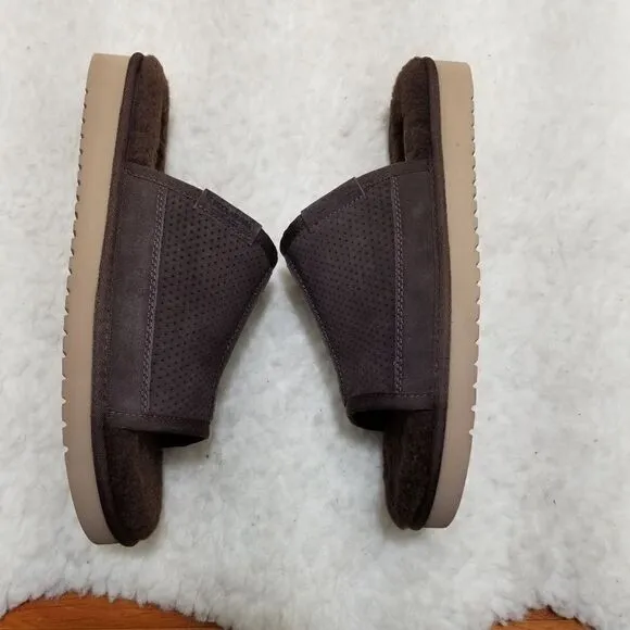 KOOLABURRA by UGG Dawsen Men's Slippers in Chocolate Brown