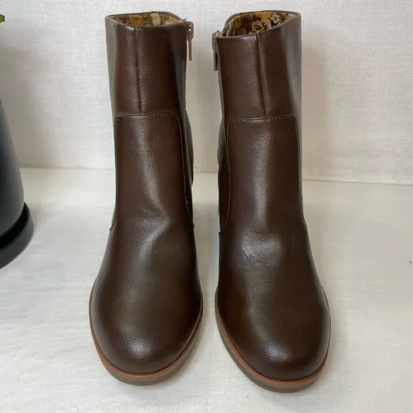 Korks Destiny Block Heel Brown Round Toe‎ Boots Booties 9M,