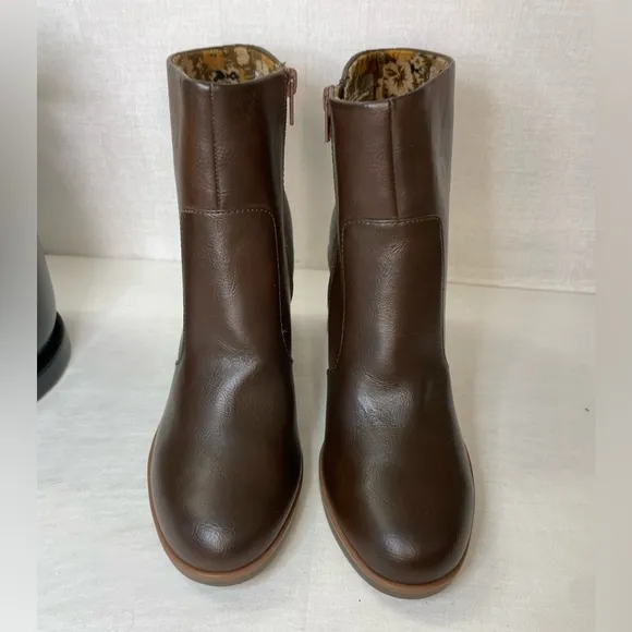 Korks Destiny Block Heel Brown Round Toe‎ Boots Booties 9M,