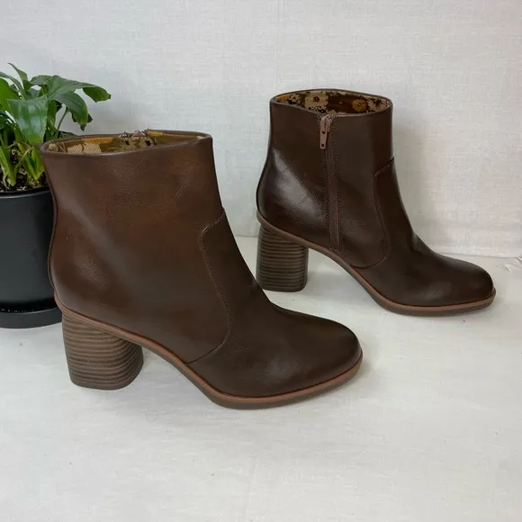 Korks Destiny Block Heel Brown Round Toe‎ Boots Booties 9M,
