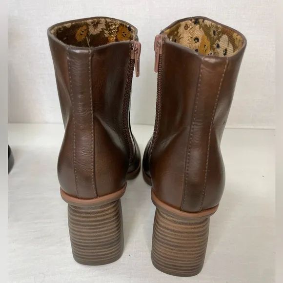 Korks Destiny Block Heel Brown Round Toe‎ Boots Booties 9M,