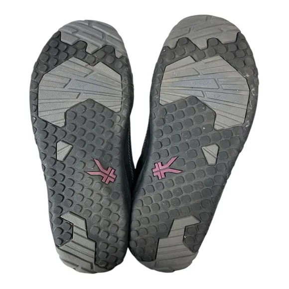 Kuru chicane Women's Black Sneakers size 9.5 wide