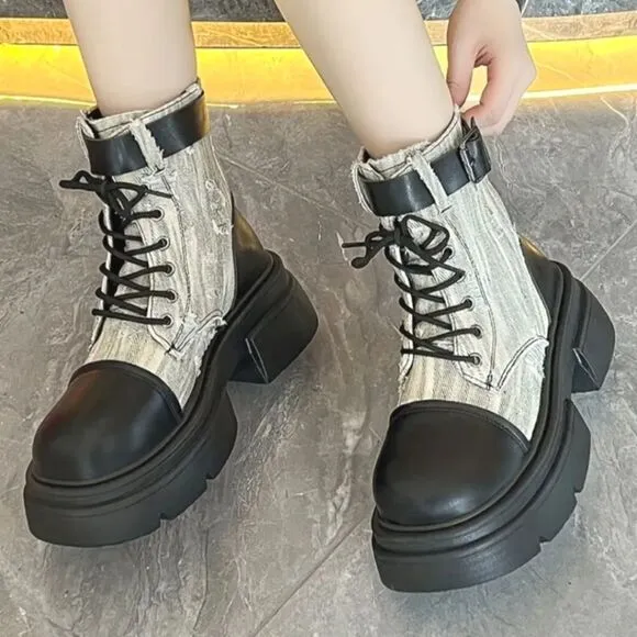 Lace-up combat boots sz 8
