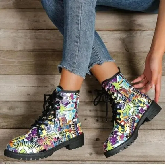 ladies printed lace up boots sz8