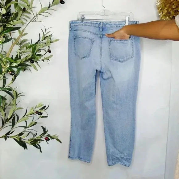 L'AGENCE Women's Low Rise Straight Jeans - Size 31 - Light Wash