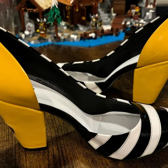 Lala love Peruvian Stylish Black and Yellow Leather Women's Heels Gorgeous