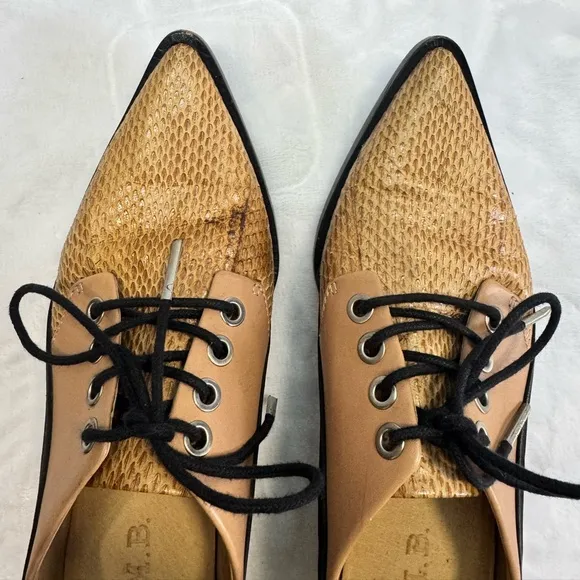 L.A.M.B Gwen Stefani Oxford Shoe Color Block Flats Unique HTF Size 6?