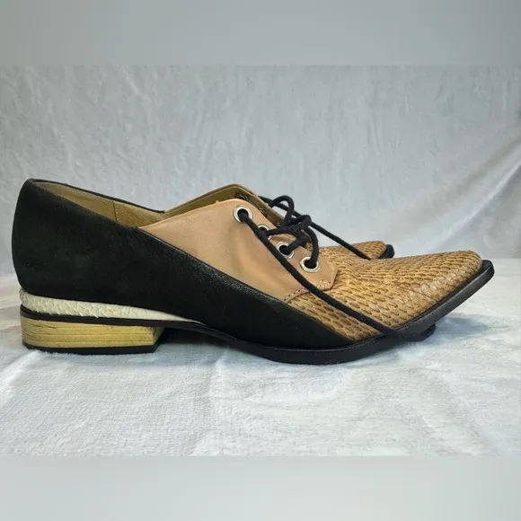 L.A.M.B Gwen Stefani Oxford Shoe Color Block Flats Unique HTF Size 6?