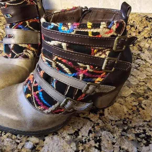 L'Artiste By Spring Step Tan Leather Booties sz 39US 8.5 Knit Zipper Ankle Boots