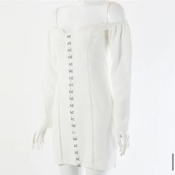 (Last 1) White long sleeve strapless bodycon mini dress