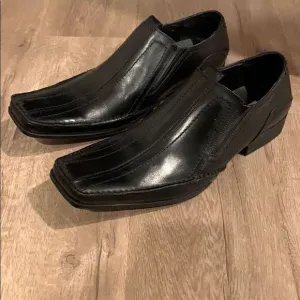 🎉Last deal 🎉Steven Madden dressy shoes 👞