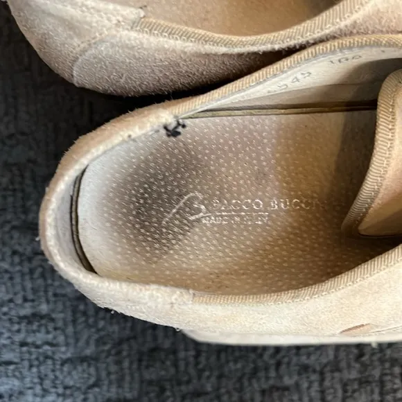 Lavorazione Artigianale Mens Beige Suede oxford shoes Bacco Bucci