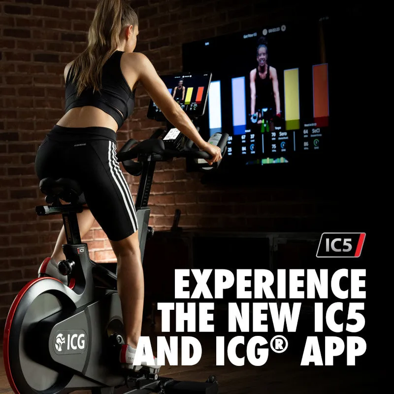 Life Fitness IC5 Upright Indoor Cycle Bike