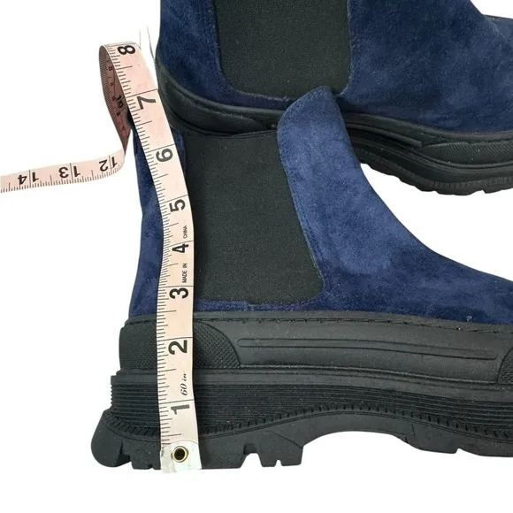 LIFE Italian Lug Navy Blue Leather Ankle Women Boots Size 7.5