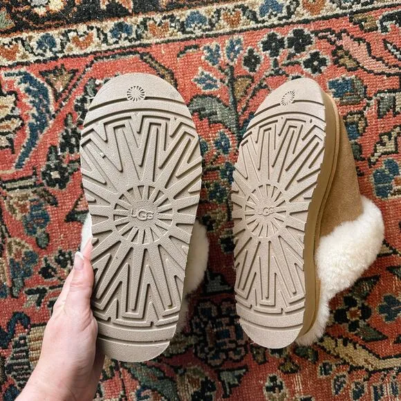 Like New UGG Disquette Chestnut Size 6 - Ultra-Cozy &amp; Trendy