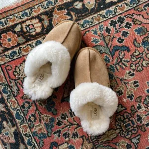 Like New UGG Disquette Chestnut Size 6 - Ultra-Cozy &amp; Trendy