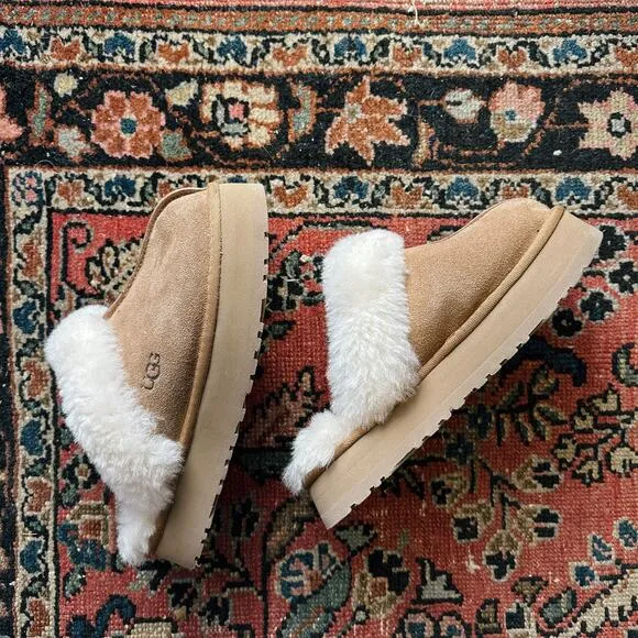 Like New UGG Disquette Chestnut Size 6 - Ultra-Cozy &amp; Trendy