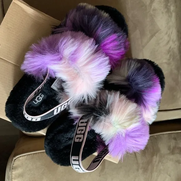 Like New UGG FLUFF OH YEAH TIE DYE SLIDE MOCCASIN SANDALS US 6 / EU 37 / UK 4