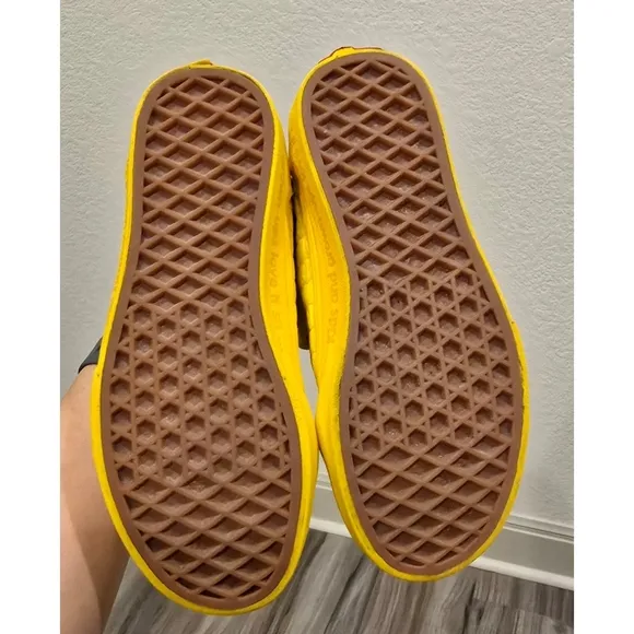 Limited Edition Vans Old Skool Haribo Goldbear Shoes Boys Size 1.5 Bright Yellow