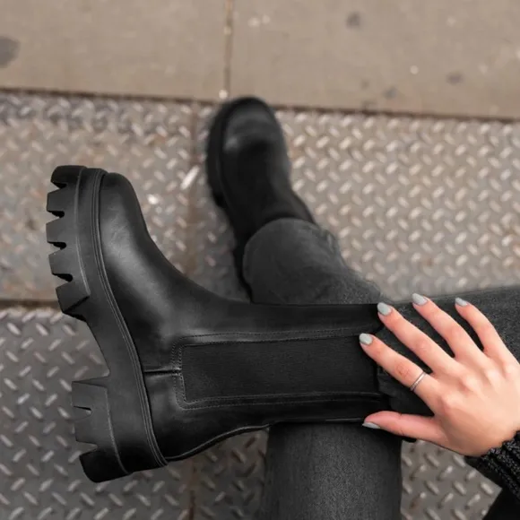 LITA By Ciara Chelsea Mid High Leather Black Boots for Women, SZ. EU 36 / US 5.5