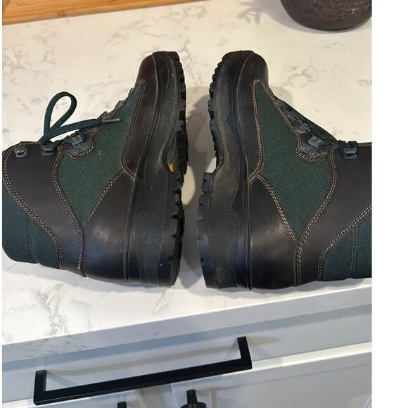 LL BEAN Cresta Air 8000 size  8 Gore-Tex Hiking Trail Boots Vibram Made Italy