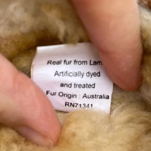 L.L. Bean Kids Wicked Good Mocs Slippers Hard Bottom Lamb’s Fur Sz 4 Girl Boy