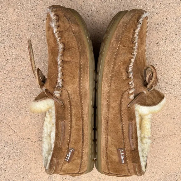 L.L. Bean Kids Wicked Good Mocs Slippers Hard Bottom Lamb’s Fur Sz 4 Girl Boy