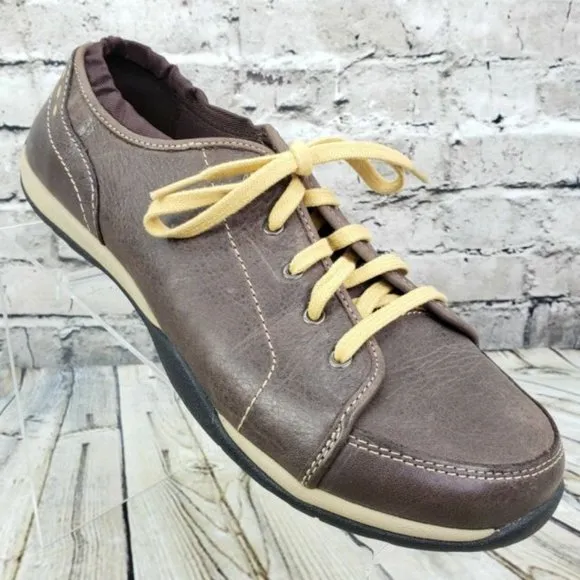 L.L. Bean Leather Cushioned Lace Up Sneakers, 8