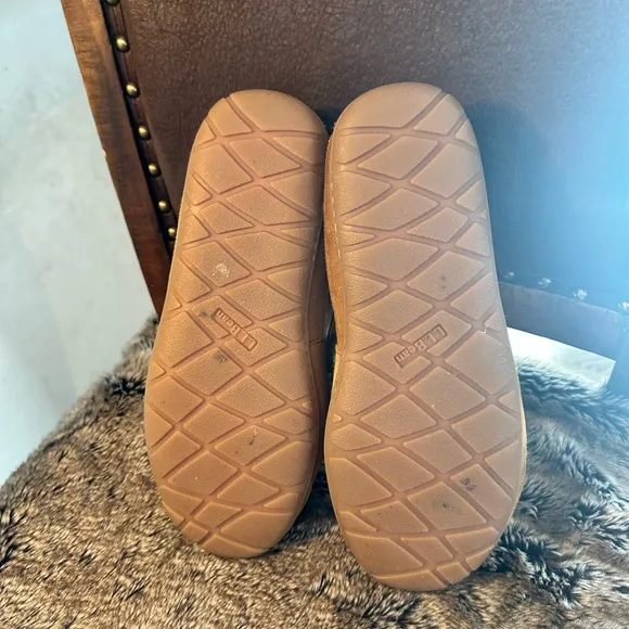 L.L. Bean Wicked Good Leather &amp; Lambs Fur Tan Moccasin Slippers, Size 9W
