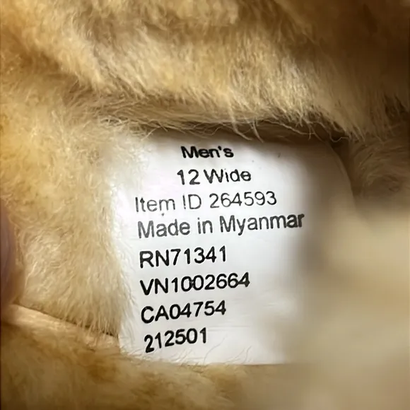 LL Bean Wicked Good Moccasins Men’s 12 Wide Australian Fur ⭐️ Best Slippers!