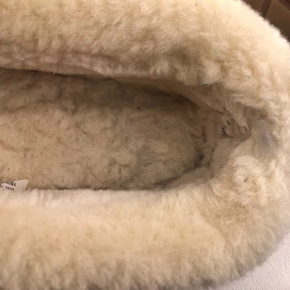 L.L. Bean Wicked Good Red Leather Winter Moccasin Slippers 9M