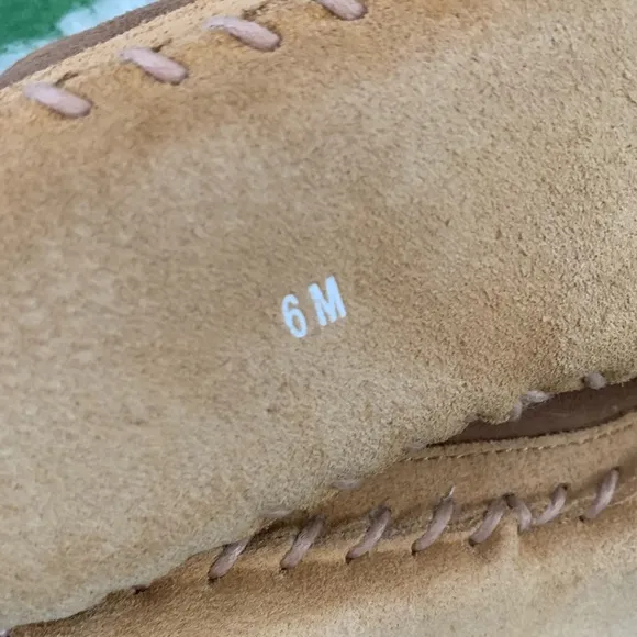 L.L. Bean Women's Brown suede shearling lamb fur Wicked Good Slippers size 6M