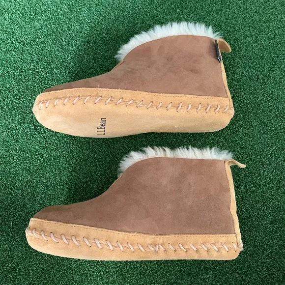 L.L. Bean Women's Brown suede shearling lamb fur Wicked Good Slippers size 6M