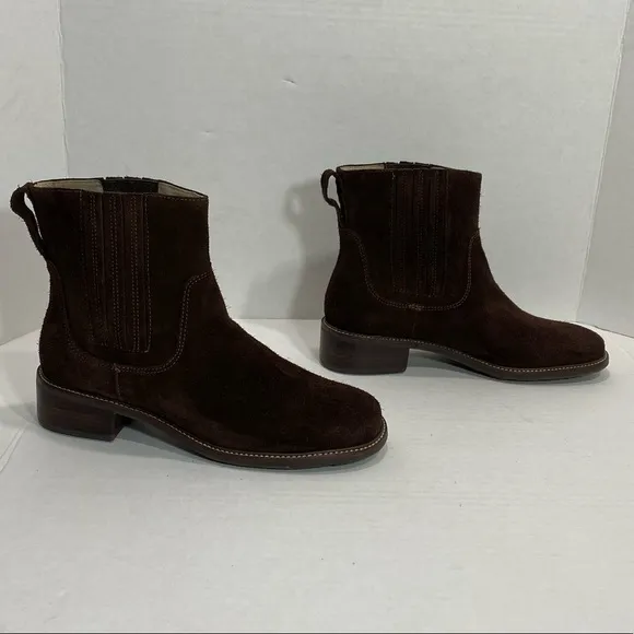 L.L.Bean || Brown Suede Women's Ankle Boots Size 6